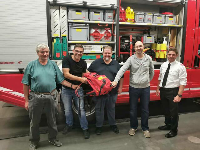 BI Josef Koseak, LM Gregor F. Waltl, Dr. Thomas Hirsch, Dr. Markus Wippel und OLM Alexander Postl  | Foto: DerWaltl.at