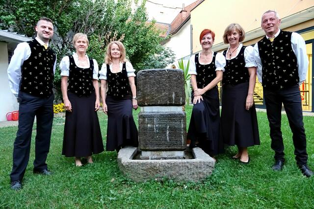 Von links: Peter Tschrepitsch, Ulli Liebert, Regina Seebacher, Anna Kienzer, Reginalde Benke, Manfred Kuster. | Foto: erwin-s