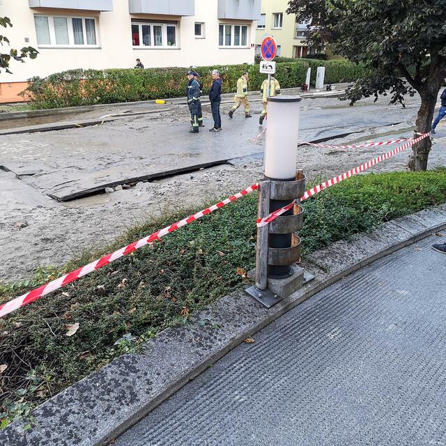 Wasserrohrbruch in der Innerkoflerstraße.