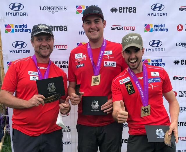 Michael Matzner, Nico Wiener und Stefan Heincz holten Bronze im Teambewerb für Österreich.