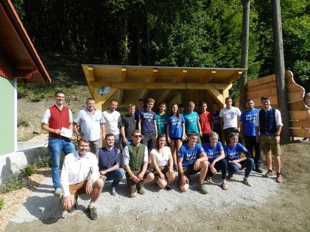Leopold Stubhahn, WalzlChristian ,Stefan Schibich,Srefan Schibich,Fabian Schibich, Johannes Weyera,Zahra Jonas, Hobel Mattias, Theresa Hobel, Grahofer Tobias, Schibich Tominik Schibich, Birkfellner Max, Matin Gruber Ruml Gilsela, Scheibelreiter Christian, Bgm. Hobel Rupert Martin Waldbauer, Liese Stubhahn,  Raucheker  Jana, Marielies Ruml

Dir Lj stössing mit Bgm. Hobl Rupert
