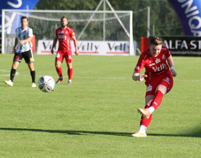 Bitterer als die neuerliche Niederlage: Niko Schneebauer landete verletzt im Krankenhaus. | Foto: sportszene.tirol/Leitner