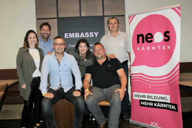 Das Wolfsberger Team der NEOS mit Landesvertretern: Michelle Link, Markus Unterdorfer-Morgenstern, Michael Holzer, Verena Polzer, Thomas Auer und Ion Dragomir (von links) | Foto: Teferle