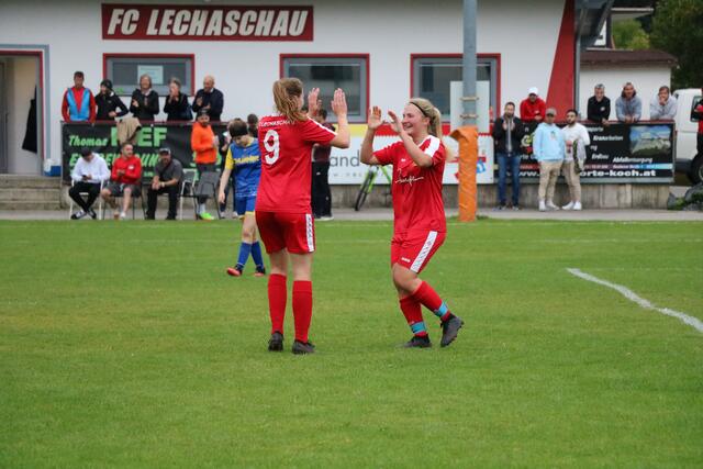 In der 6. Runde der Frauen-Landesliga gelang den Damen aus Lechaschau ein sensationeller 7:1-Sieg gegen die SPG Oetz/Sautens. | Foto: Außerhofer