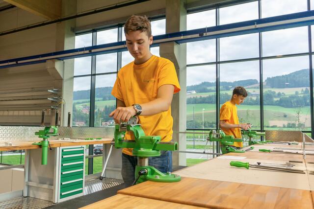 21 Lehrlinge sind derzeit bei HAGE in Obdach beschäftigt. | Foto: HAGE