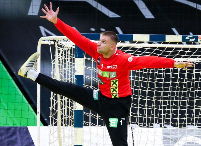 Will am Samstag nicht oft hinter sich greifen: Leo Nikolic | Foto: GEPA