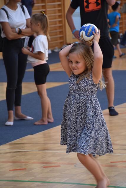 Die Handball-Station sorgte sichtlich für jede Menge Spaß. | Foto: Lair
