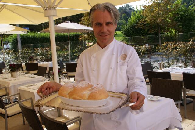 Koch Richard Brunnauer könnte sich auch heute noch keinen anderen Beruf vorstellen. Mit seinem "Restaurant Brunnauer" im Nonntal hat er sich einen Lebenstraum erfüllt.  | Foto: Lisa Gold
