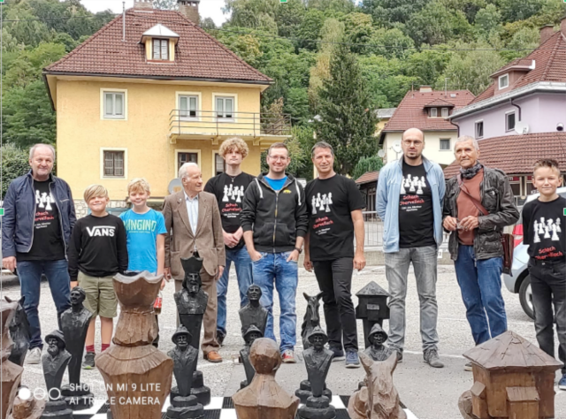 Obervellach Schachspieler mit dem ehemaligen Sektionsleiter aus Radenthein Gottfried Bistumer | Foto: Hofer