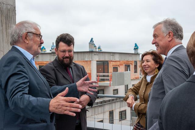 Norbert Steiner (Alpenland), Harald Ludwig (Vizebürgermeister St. Pölten), Isabella Stickler (Alpenland), Landesrat Martin Eichtinger
 | Foto: Alpenland/Herfert