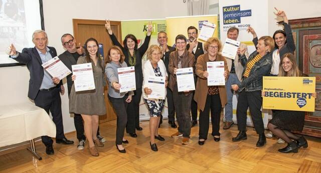 Kultur.Region.Niederösterreich-Geschäftsführer Martin Lammerhuber, Erwin Hasiner, Julia Klug, Martin Pirkner, Akademieleiterin Helga Steinacher, Silvia Riebl, Fritz Nachbargauer (Katholische Pädagogische Hochschule Wien/Krems), Marianne Wipp, Conrad Heßler Maria Allinger, Johann Huber Susanne Kappeler-Niederwieser, Aliette Dörflinger und Victoria Lendvai | Foto: Erich Marschik