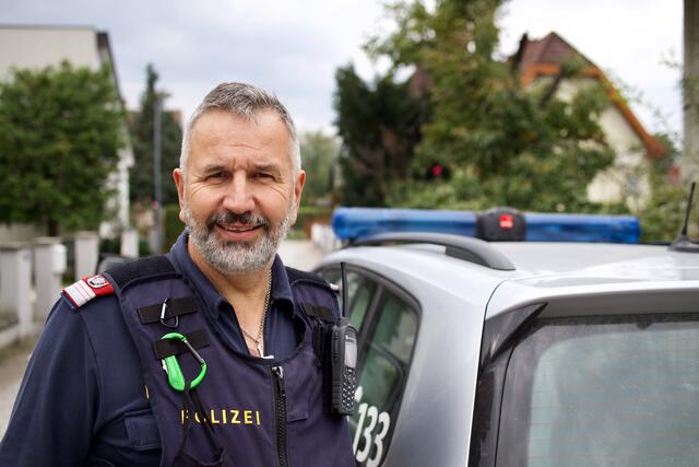 "Normale Scooter dürfen im Schritttempo den Gehsteig nutzen, E-Scooter nicht."