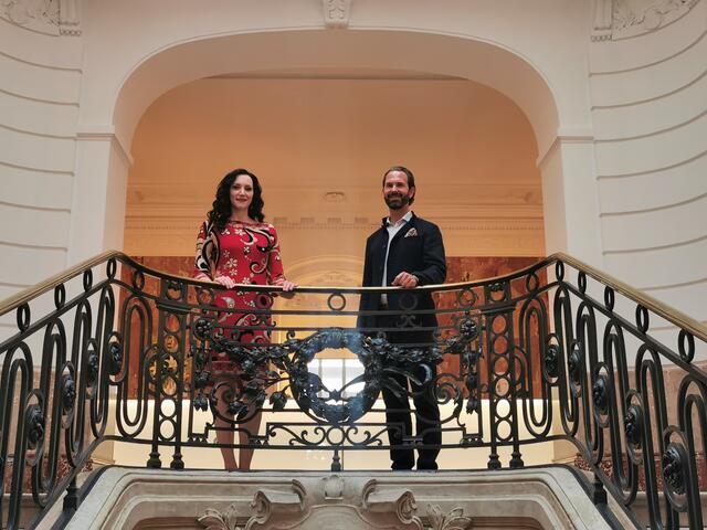 Konzertpianistin Anna Volovitch mit Mag. Graf von der Albert Hall.  | Foto: Textplanery.com 