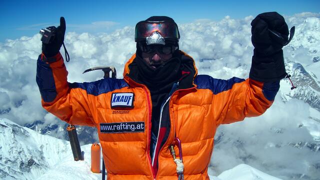 Am Gipfel des Mount Everest | Foto: KK