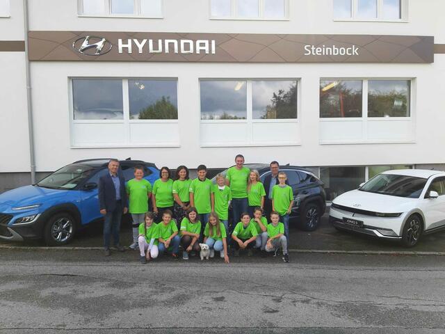 Das Autohaus Steinbock in Haibach übernahm eine Schulpatenschaft für eine Klasse der Neuen Mittelschule St. Agatha. | Foto: WKO Grieskirchen