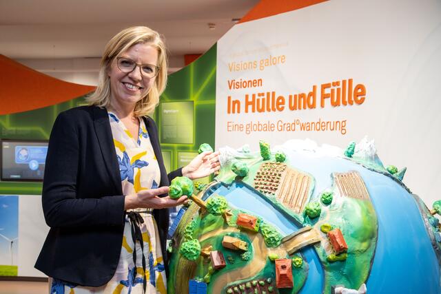 „Der Umstieg auf klimafreundliche Heizungen ist eine große Chance für den Klimaschutz", so Gewessler.  | Foto: GRUENE Salzburg/Susi Berger
