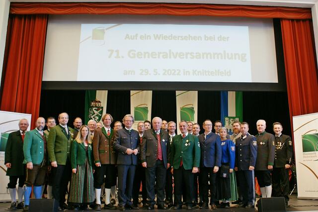 Der neu gewählte Landesvorstand des Steirischen Blasmusikverbandes.
 | Foto: ÖBV/Schabereiter