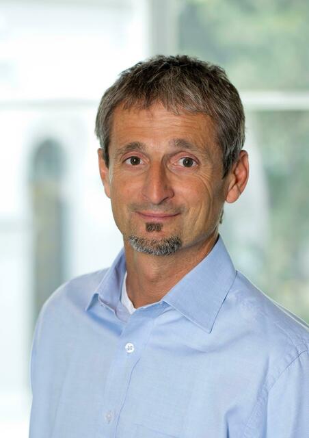 Hans-Peter Hutter ist Facharzt für Hygiene und Mikrobiologie mit Schwerpunkt Umwelt- und Präventivmedizin und stellvertretender Leiter der Abteilung für Umwelthygiene und Umweltmedizin am Zentrum für Public Health (ZPH) der Medizinischen Universität Wien. | Foto: Meduni Wien