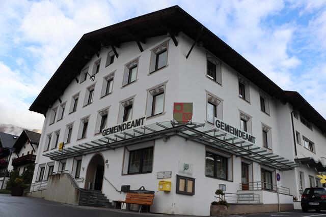 Coronabedingt verzeichnet die Gemeinde Serfaus Einnahmeneinbußen in Höhe von rund 2,5 Millionen Euro. Größere Vorhaben stehen deshalb in Zukunft keine an. | Foto: Siegele