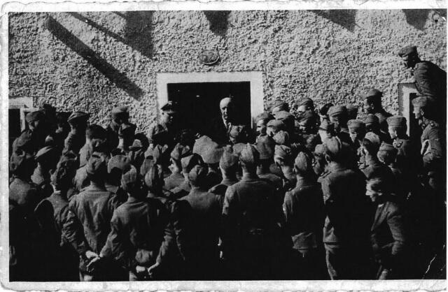 Georg Rinnerthaler bei seiner Verhaftung am 12. März 1938 in Neumarkt.  | Foto: Museum Fronfeste