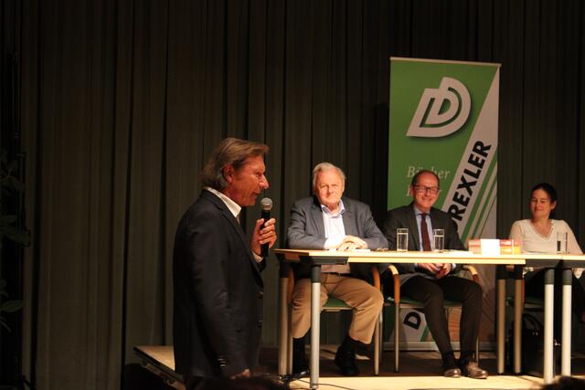 Bgm. Kurt Maczek eröffnete den Abend. | Foto: Adela Danciu