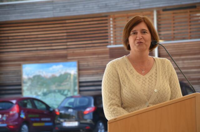 Elisabeth Dieringer-Granza bei ihrem Grußwort