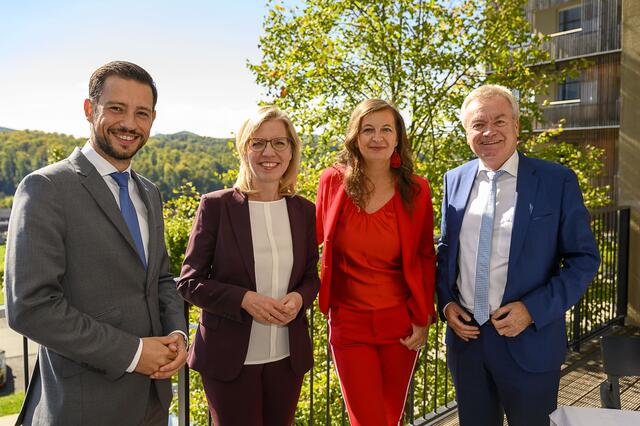 Präsentierten Ergebnisse: Kärnten-Verkehrslandesrat Sebastian Schuschnig,, Ministerin Leonore Gewessler, Wien-Verkehrsstadträtin Ulli Sima und LH-Vize Anton Lang (v. l.) | Foto: Robert Sommerauer