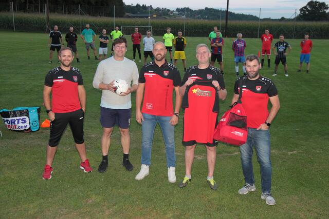 Ein Sponsorenfoto mit Hintergrund