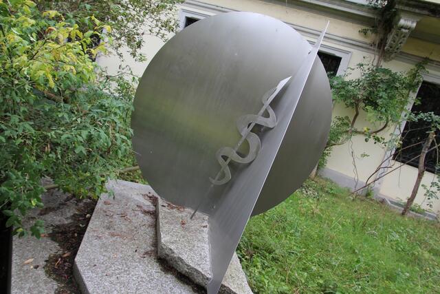 Noch ist der Brunnen nicht fertig, eine fixe Installation fehlt. | Foto: Andreas Braunendal