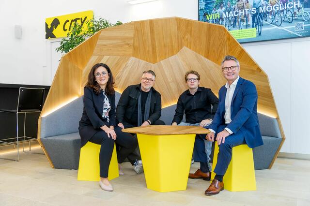 Nahmen Platz auf der Sitzgruppe: Doris Stiksl, Eberhard Schrempf, Johannes Scherr, Rainer Stelzer (v.l.) | Foto: RLB Steiermark/photoworkers