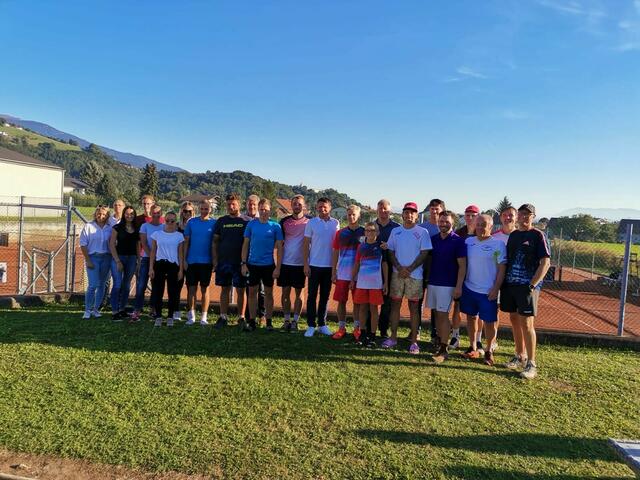 Zwei Wochen lang wurde auf der Anlage der Tennisarena Auen in 13 Bewerben um die Stadtmeistertitel 2021 gekämpft. | Foto: Privat