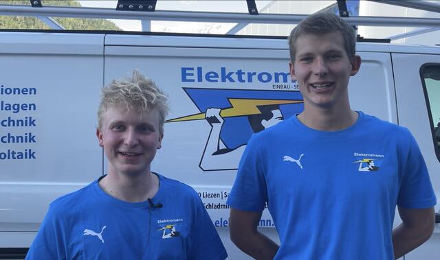 Jelles und Johannes sind Elektrotechnik-Lehrlinge bei Elektromann | Foto: Hollinger