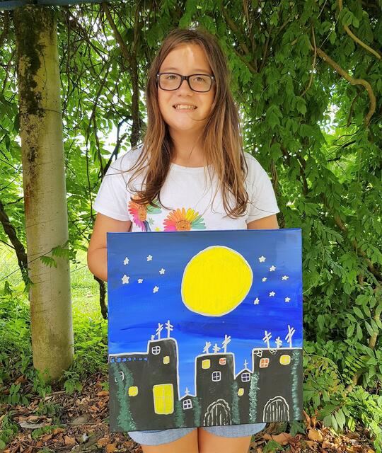 Leonie mit Skyline | Foto: Lara Stathopoulos