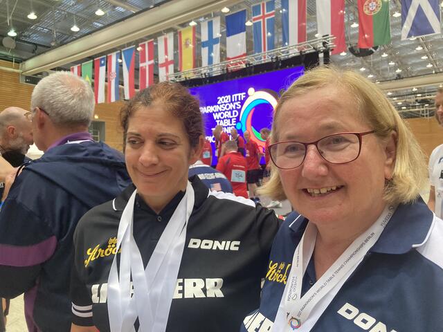 Hermine Hofner (r.) mit ihrer Doppel-Partnerin Negin Schaller. | Foto: privat