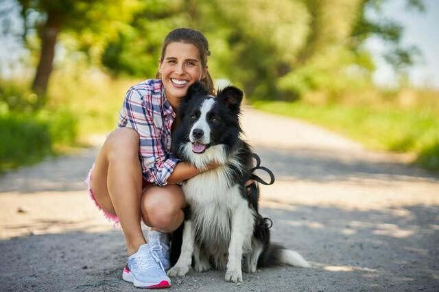 Der Hund als Freund des Menschen: Gerade während Corona waren Haustiere eine wichtige Stütze für viele Menschen.,