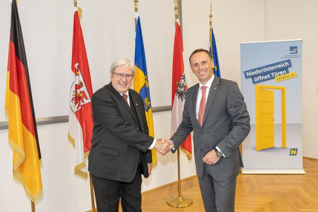 randenburgs Minister Jörg Steinbach, NÖ Wirtschaftslandesrat Jochen Danninger | Foto: Daniel Hinterramskogler