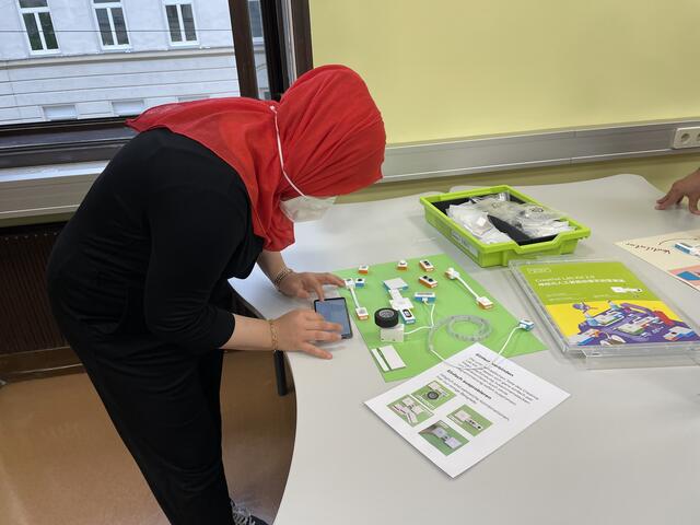 Gymnasium am Augarten: Programmieren, bauen und Robotik stehen im neuen Forschungsraum "Innovation Space" am Lehrplan.