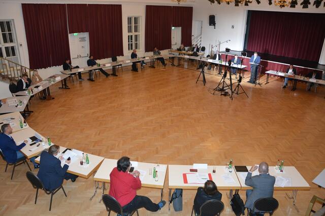 Einstimmig beschlossen wurde der ersten Nachtragsvoranschlag 2021 in der vergangenen Gemeinderatssitzung der Stadtgemeinde Fürstenfeld.
