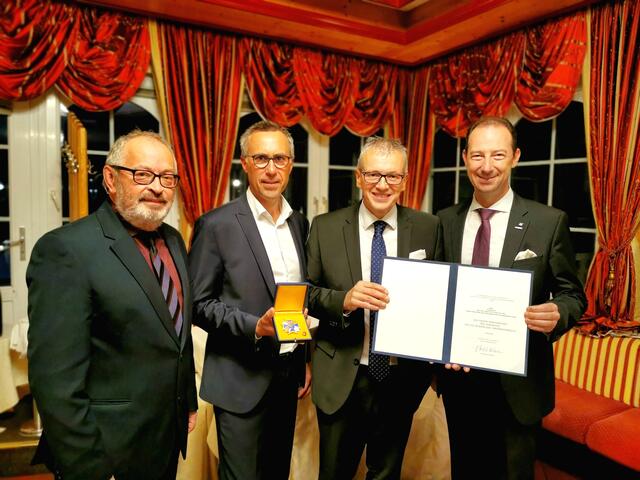 Großartige Auszeichnung: Franz Engelmaier, Georg Strasser, August Teufl und Mario Pulker. | Foto: Schrittwieser