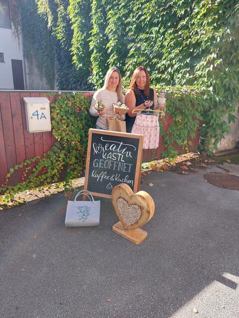 Kreativ Kastl: Daniela Narnhofer und Michaela Tödling (v.l.).