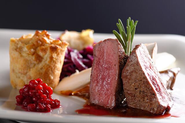 Ab Oktober bis Mitte Dezember finden in den Schärdinger Gemeinden wöchentlich Treibjagden statt. Deshalb gibt's ab jetzt auch frisches Wildfleisch bei den Jägern zu kaufen.