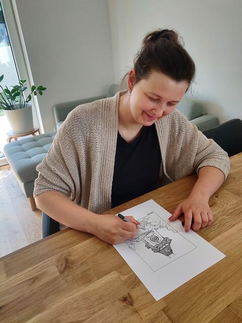 Stefanie Insupp hat den Uhrturm "gefühlt hundert mal gezeichnet".