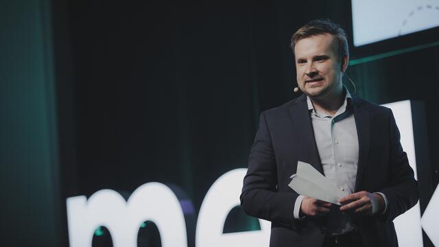 "Es ist ein Mittel, das du nutzen kannst oder die Konsequenzen trägst, wenn du es nicht tust", sagt Dusan Urban über die Digitalisierung.