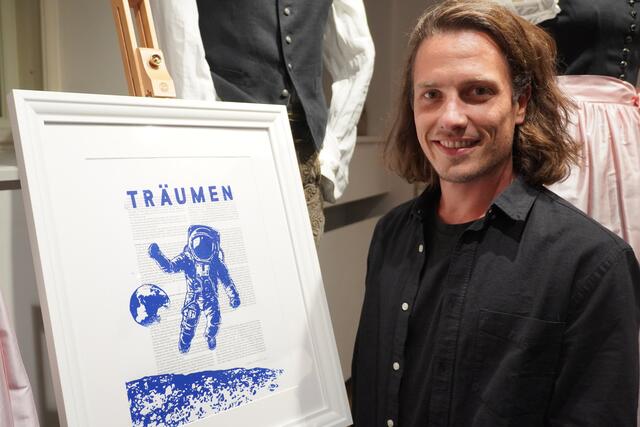 Künstler Pascal Rössler: "Als Künstler hat man es schwer, sich in der Stadt Salzburg zu halten. Die Kunsthilfe unterstützt mich dabei."  | Foto: Julia Hettegger