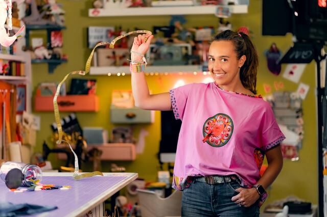 Zieht die Fäden in ihrem Atelier: Juanita Guerra Arellano