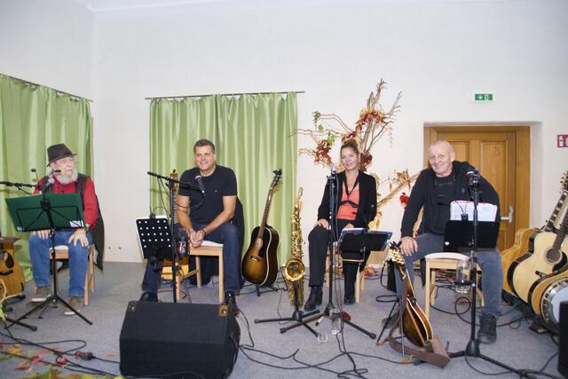 Jim Morrison, Peter Katzgraber, Andrea Karner und Leo Leonhardsberger sind The Wayfaring Four