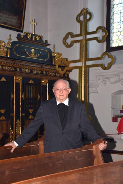 Mit Monsignore Pfarrer Karl Michael Wögerer,78, ging im Vorjahr ein Priester, engagierter Seelsorger, großer Bauherr und „ Mensch“ in den wohl verdienten Ruhestand. In seiner Pension ist er immer noch sehr aktiv! | Foto: Robert Zinterhof