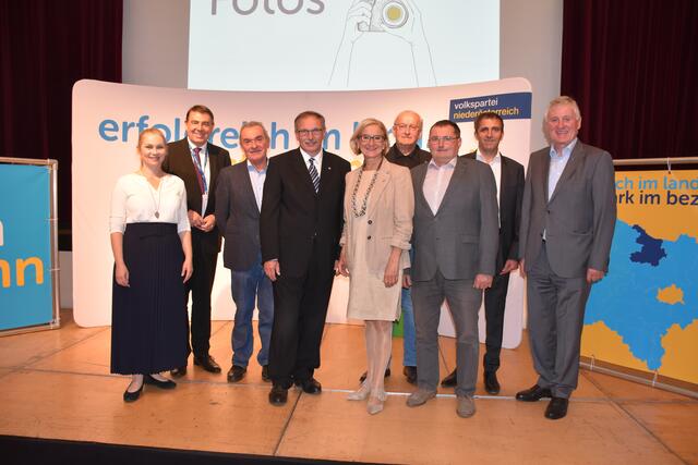 Einige Funktionäre der ÖVP im Bezirk wurden besonders geehrt. | Foto: Alexandra Goll