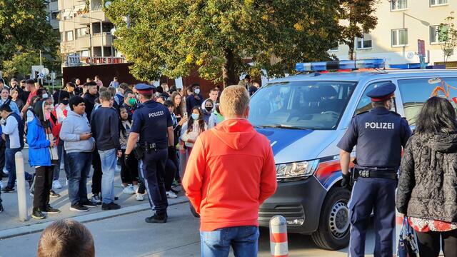 Polizeinsatz bei "TikTok" Star Treffen