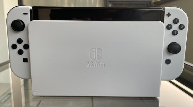 Die Docking-Station, mit der die Nintendo Switch an den Fernseher angeschlossen werden kann, wurde einem großen Facelift unterzogen.